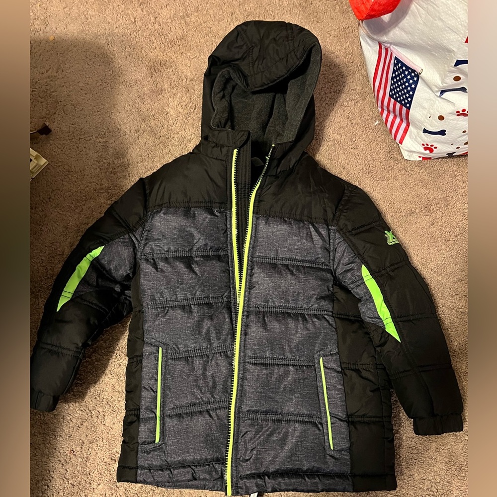 Size 4 zero Xposer kids jacket. Barely worn